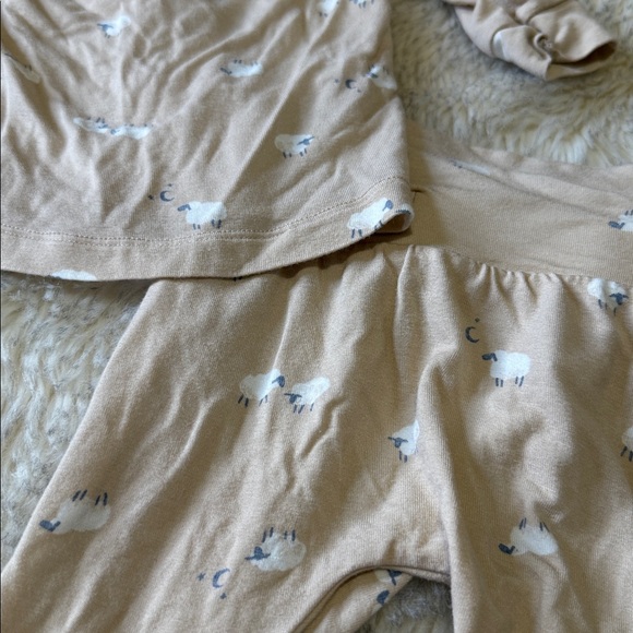 3-6 months baby clothes bundle - Picture 13 of 13